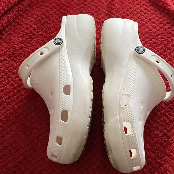 Crocs platform women’s size 10 white clogs “unisex” - Picture 6 of 13